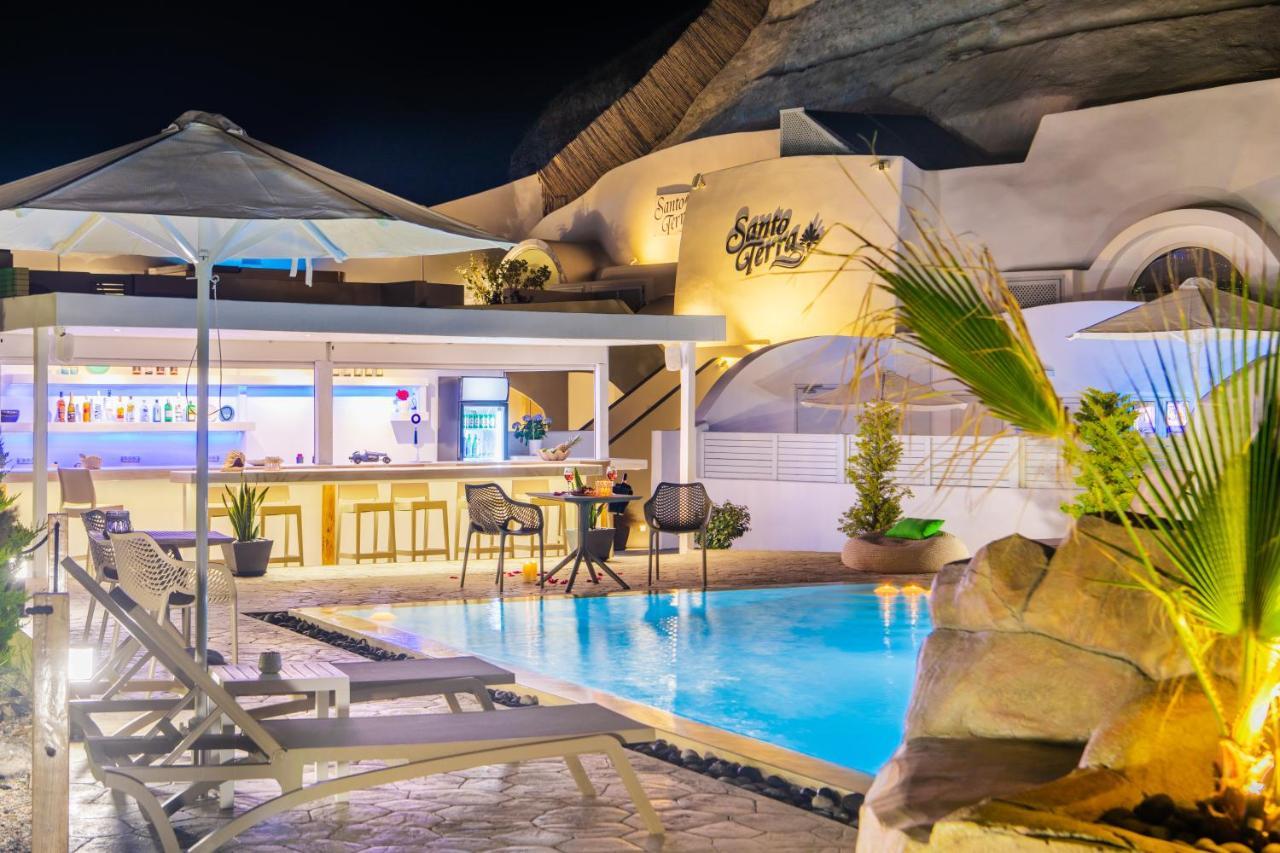 Santoterra Antigua Suites Karterados  Esterno foto