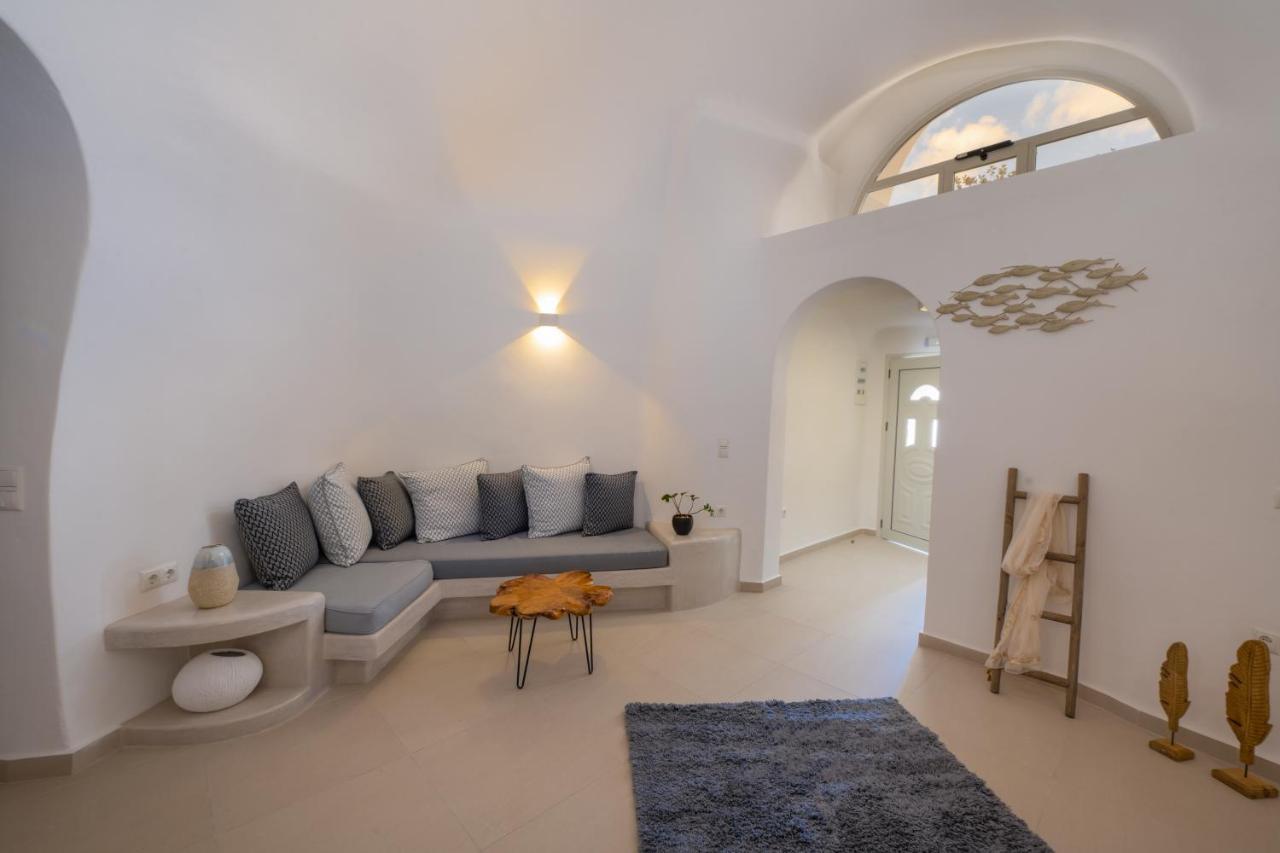 Santoterra Antigua Suites Karterados  Esterno foto